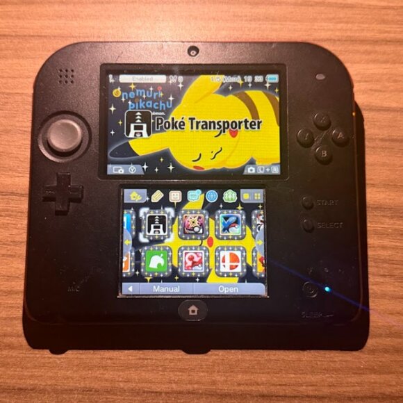 Nintendo 2DS Console Black/Red with Pokemon Bank, Poke Transporter & Games - Picture 4 of 16